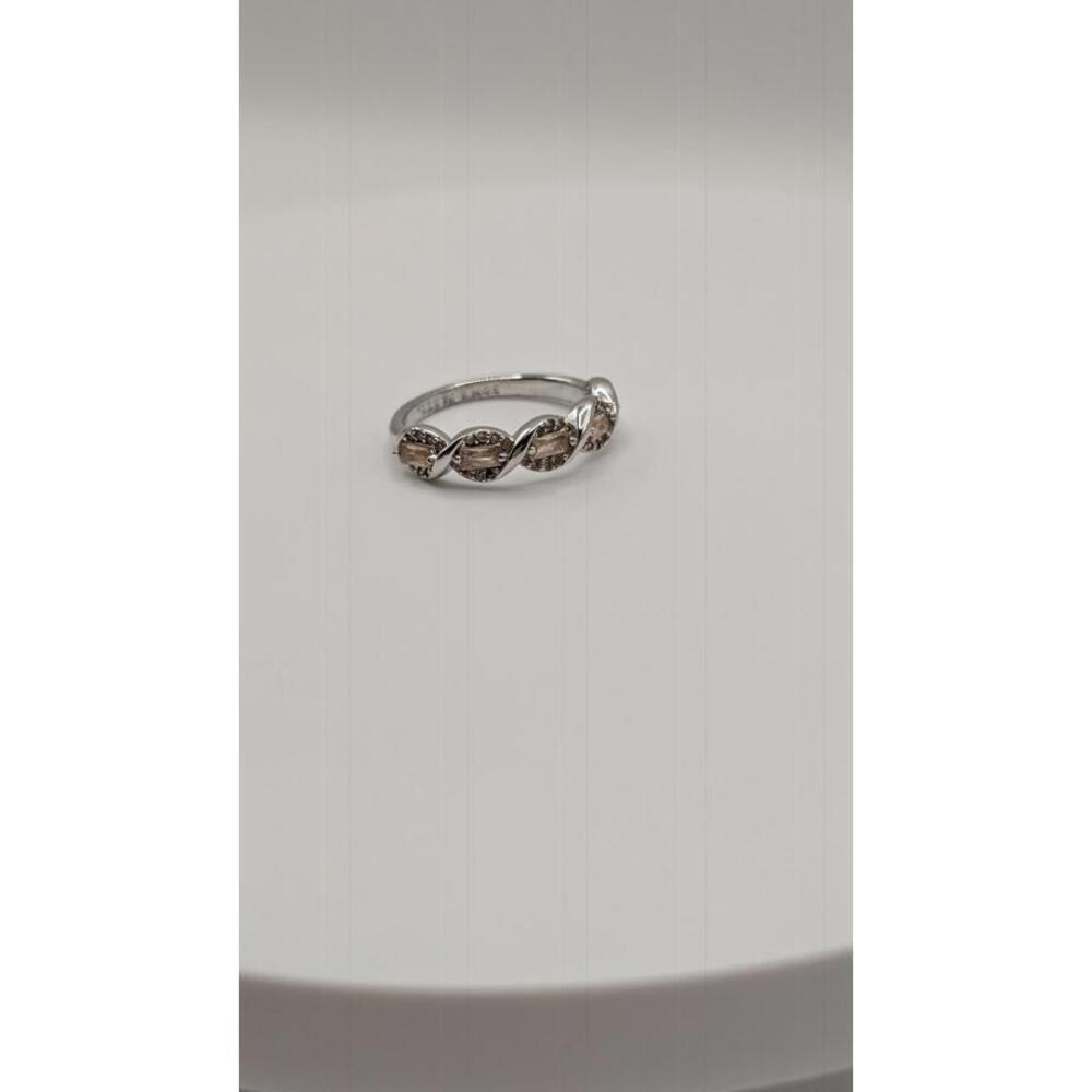 Sterling Silver Twisted Leaf Design Ring Size 9 - Picture 3 of 7